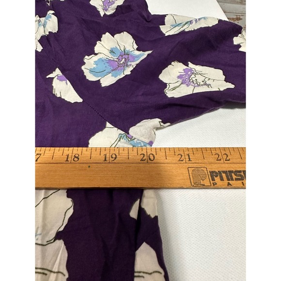 Old Navy Women’s Maternity Purple Floral-Large - Picture 9 of 9